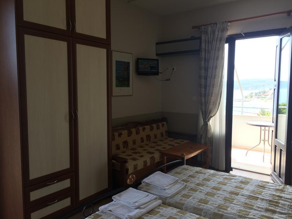Vasilikos Apartments Paralia Agias Foteinis Extérieur photo